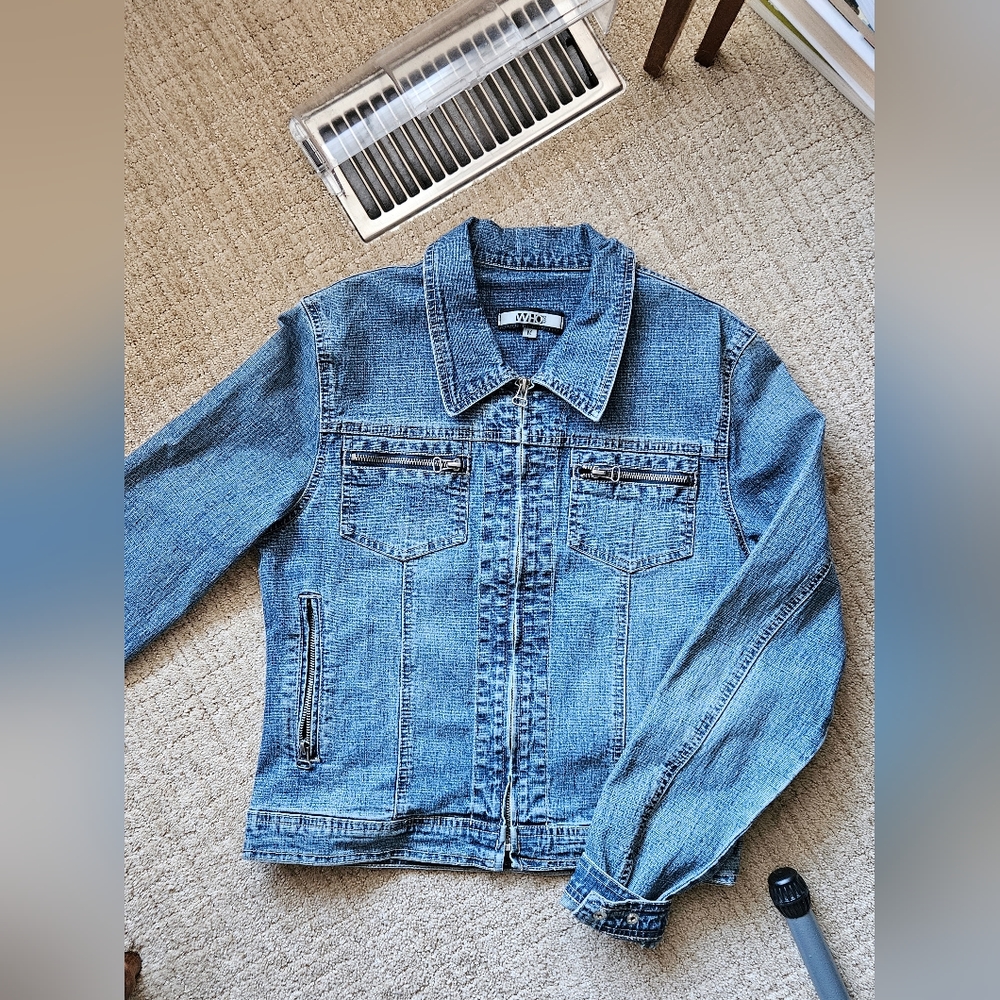 Jean Jacket - Picture 2 of 8
